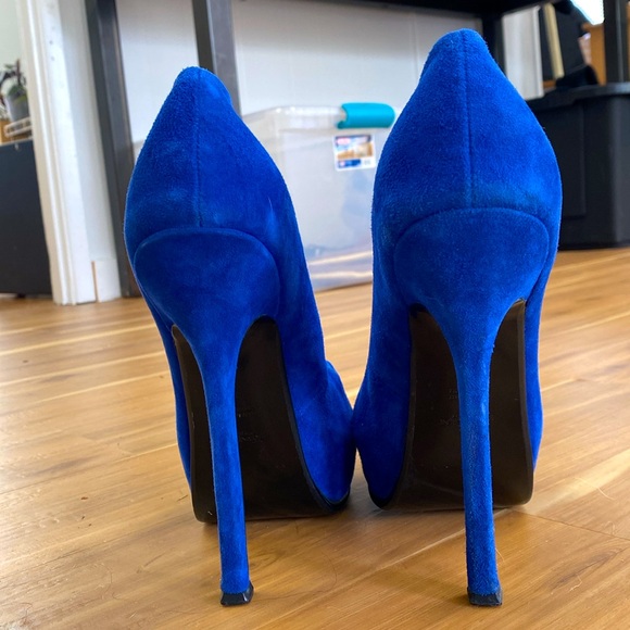 YSL Blue Suede heels good condition size 39 - Picture 3 of 5